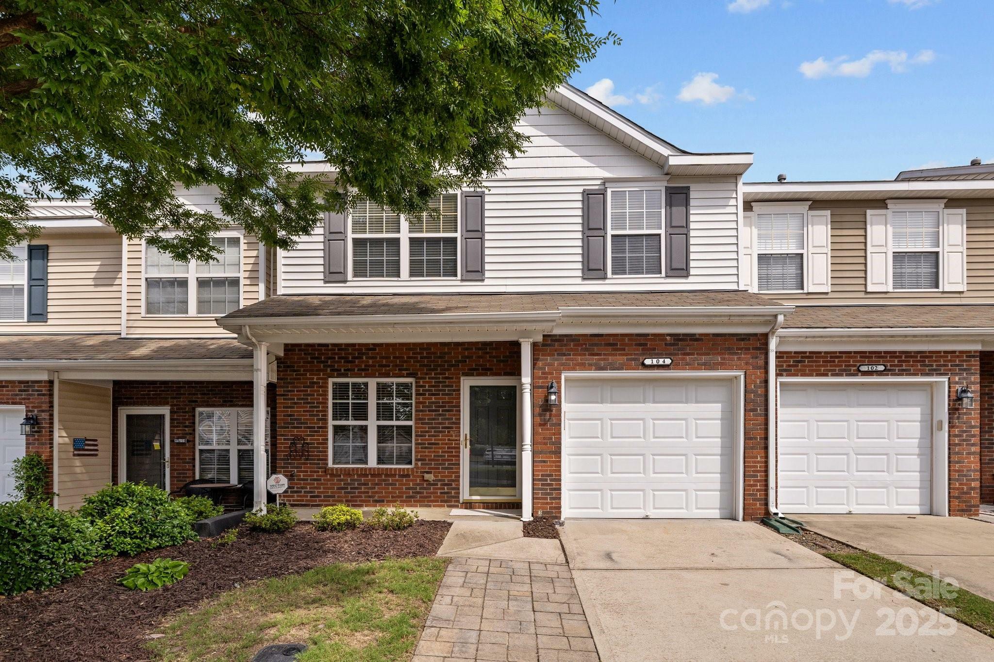 Property Photo: 104 Clydesdale Court NC 28104