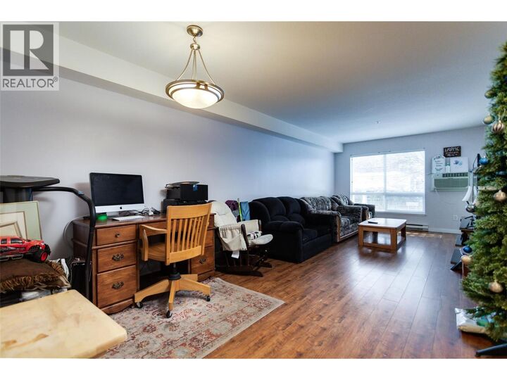 Property Photo: 260 Franklyn Road 113 BC V1K 1K1