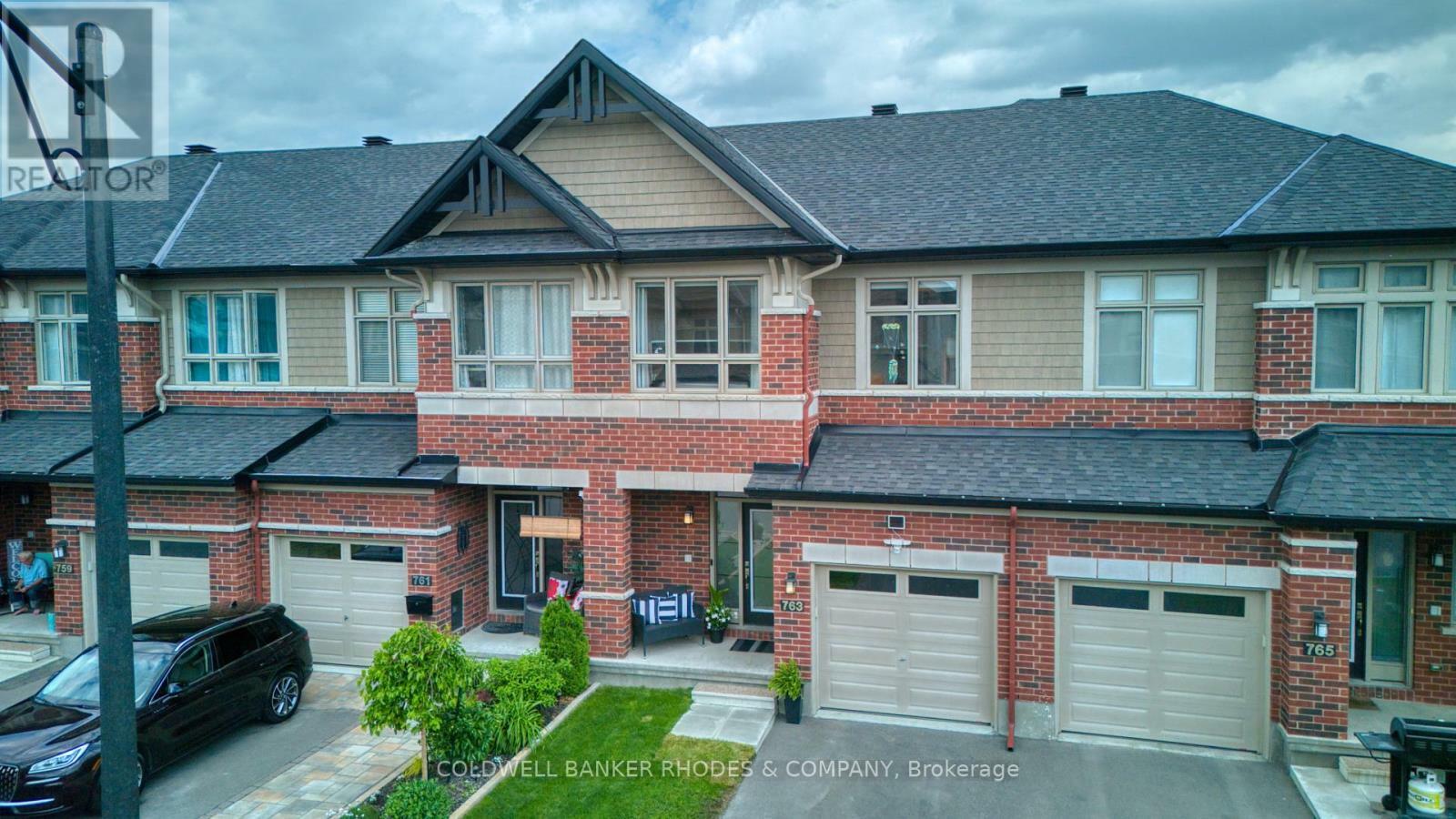 Property Photo:  763 Cairn Crescent  ON K1W 0P4 