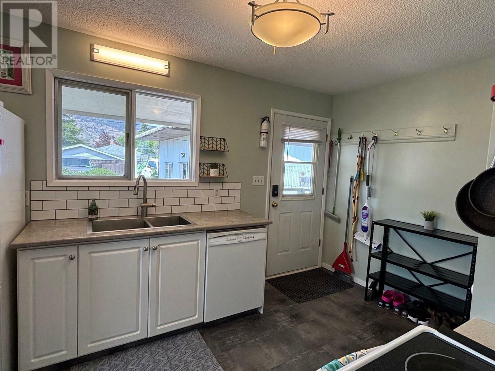 Property Photo: 7808 87th Street BC V0H 1V0