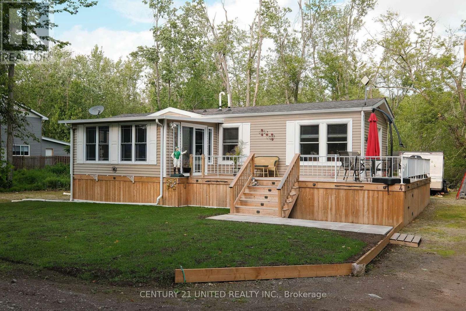 Property Photo: 4 Rollies Bay Road East ON K0L 1R0