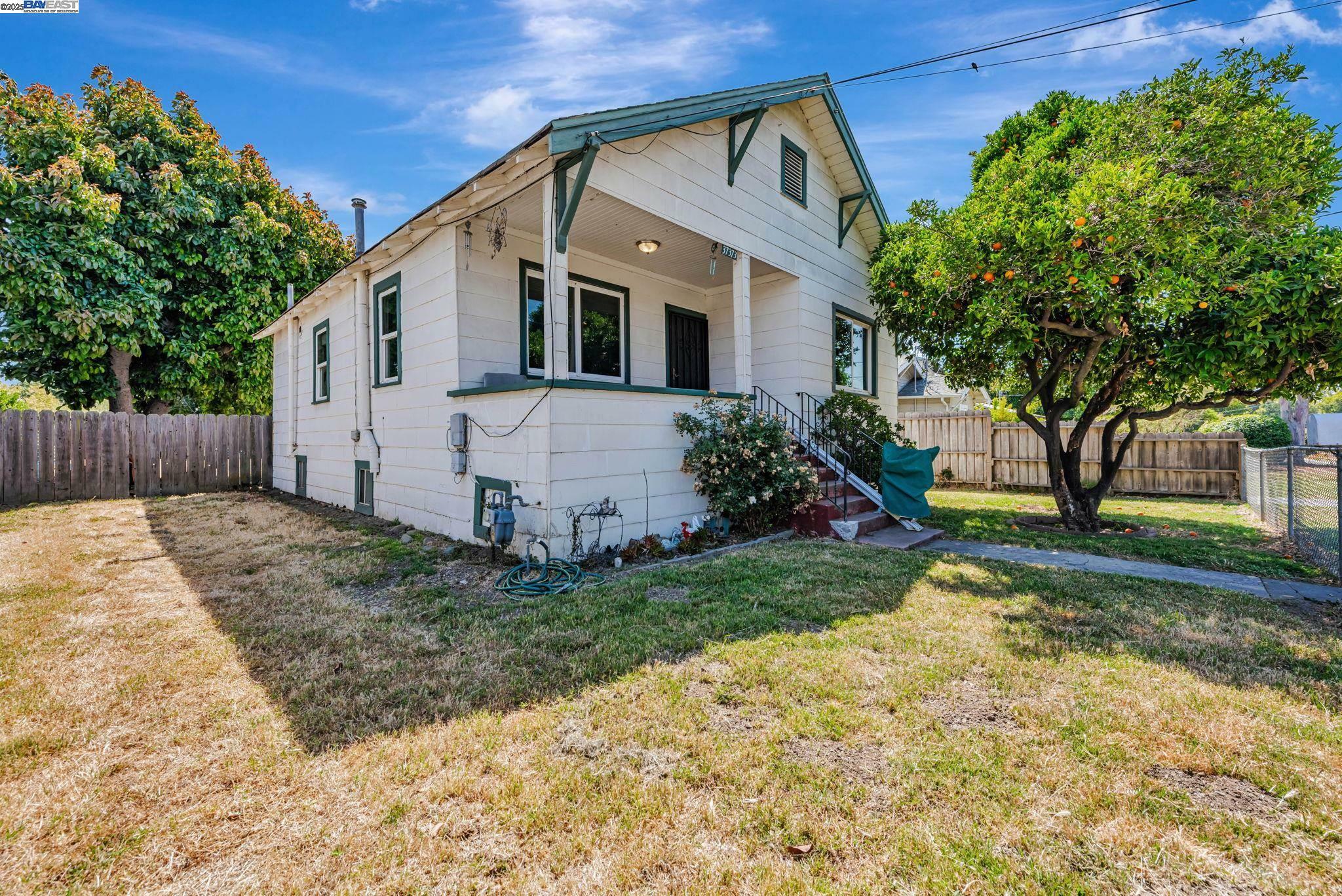 Property Photo: 37373 3rd St CA 94536