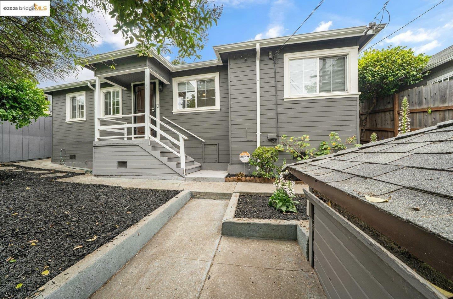 Property Photo: 2162 35th Ave CA 94601