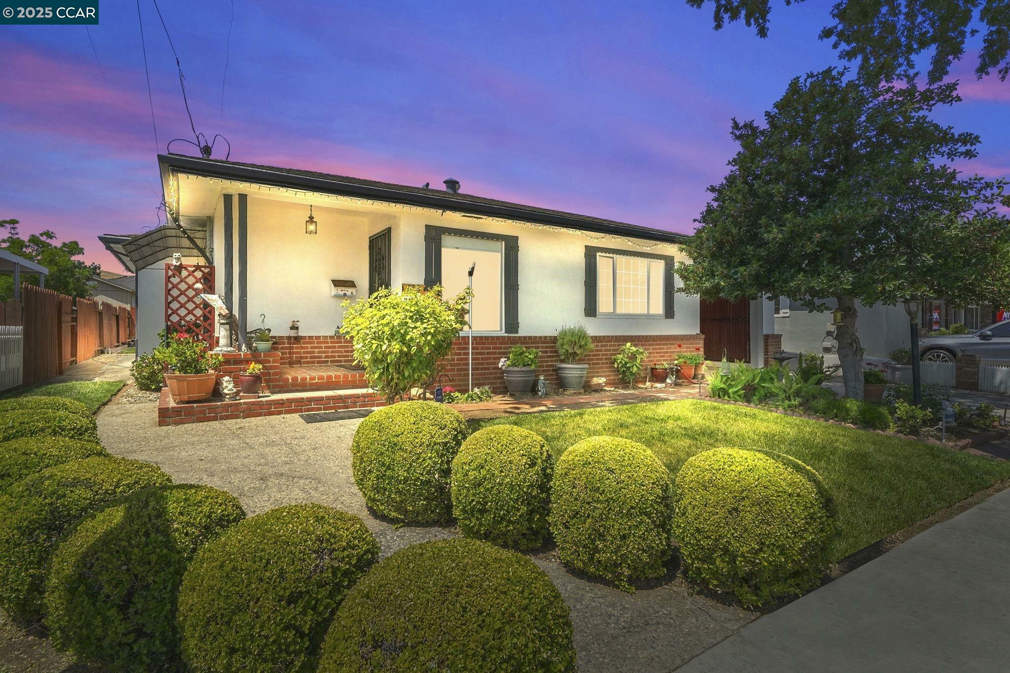 Property Photo: 288 El Camino Dr CA 94565