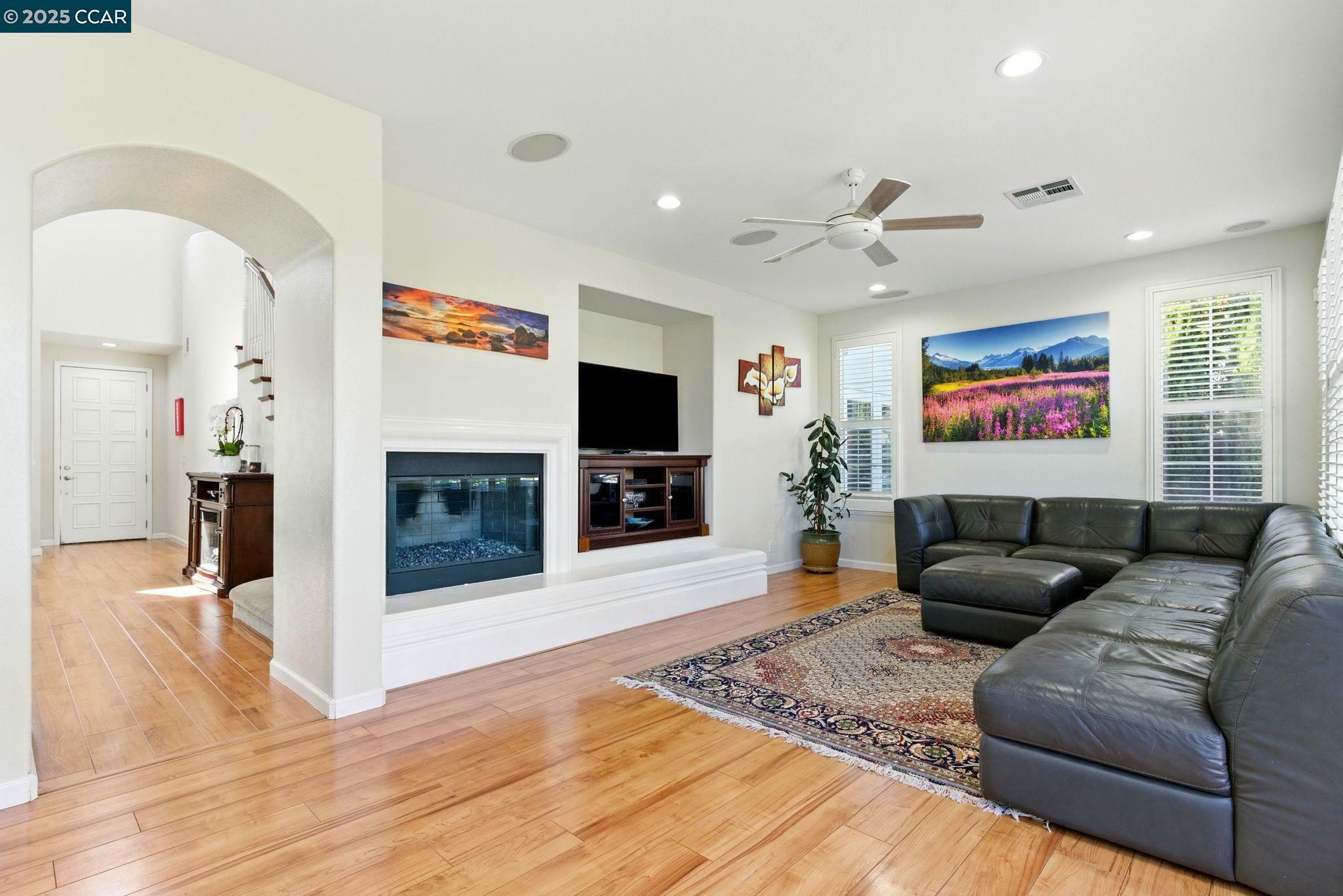 Property Photo: 416 Ustilago Ct CA 94582