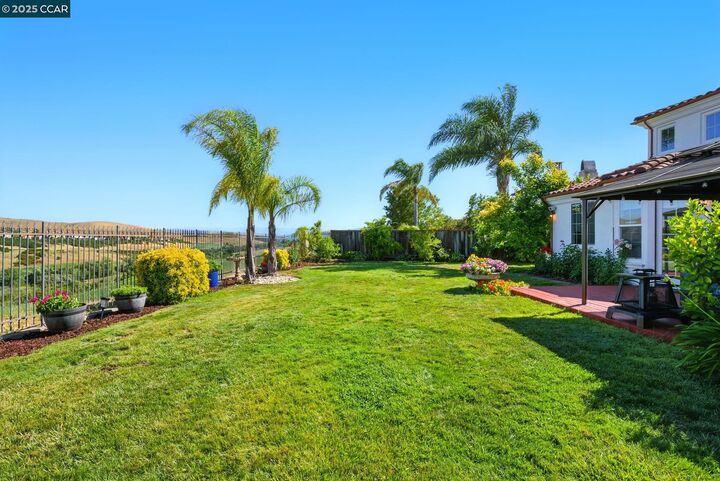 Property Photo:  416 Ustilago Ct  CA 94582 