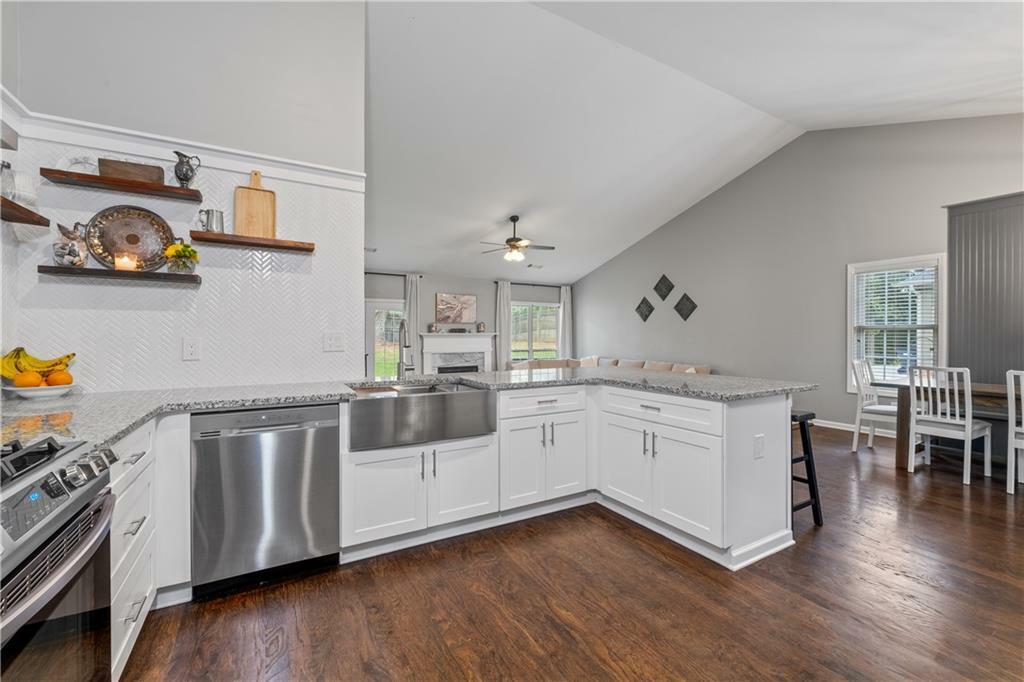 Property Photo: 192 Sandhurst Court GA 30024