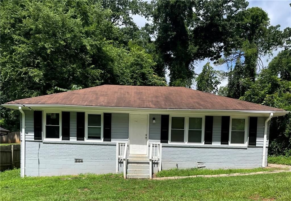Property Photo: 2245 SW Polar Rock Avenue SW GA 30315