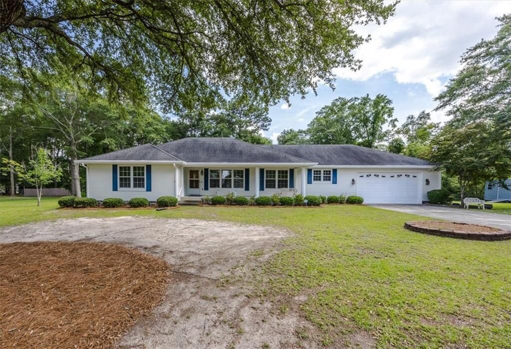 Property Photo:  204 Old Oak Road  GA 31216 