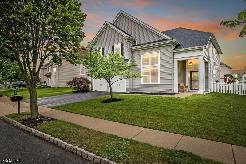 Property Photo: 21 Dahlia Ct NJ 08854
