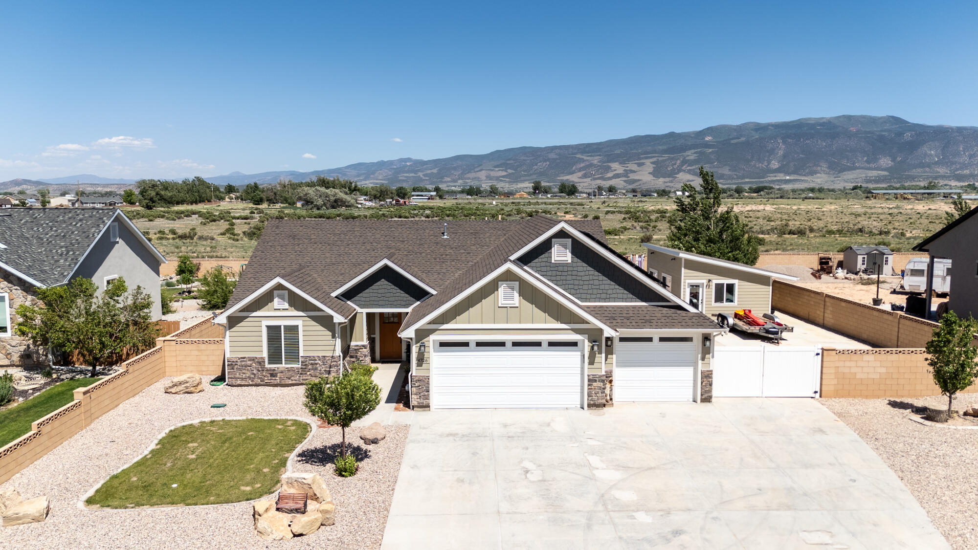 Property Photo: 4726 N 2525 W UT 84721