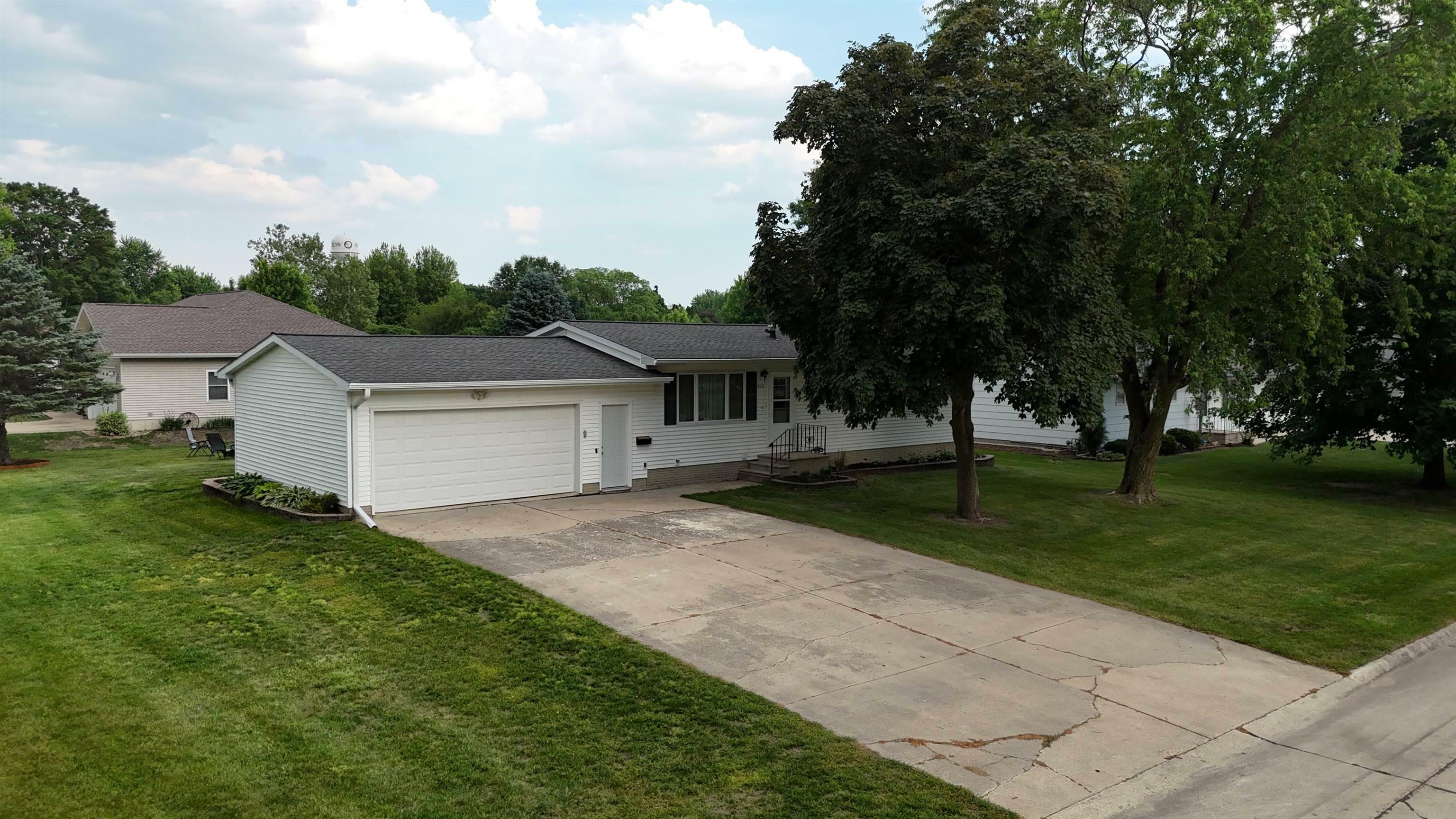 Property Photo: 512 Malone Avenue IA 50668