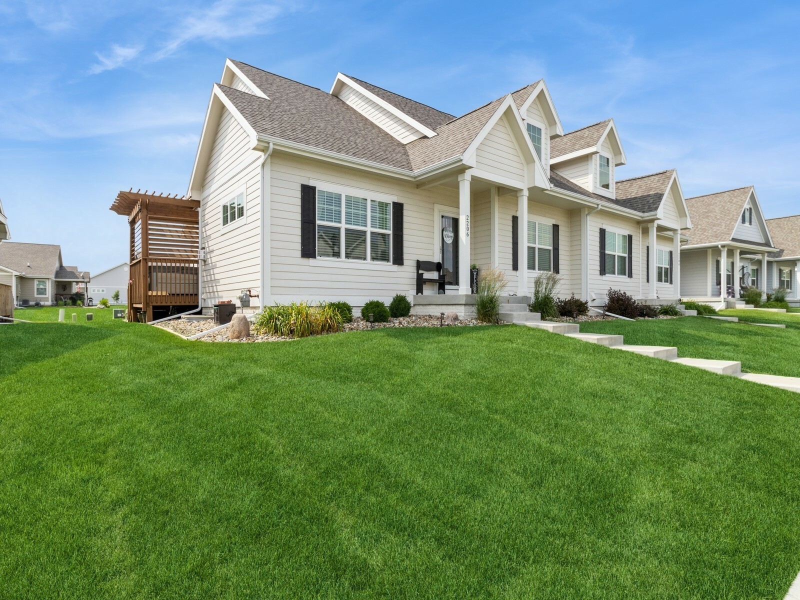 Property Photo: 2206 SW Westwood Street IA 50023
