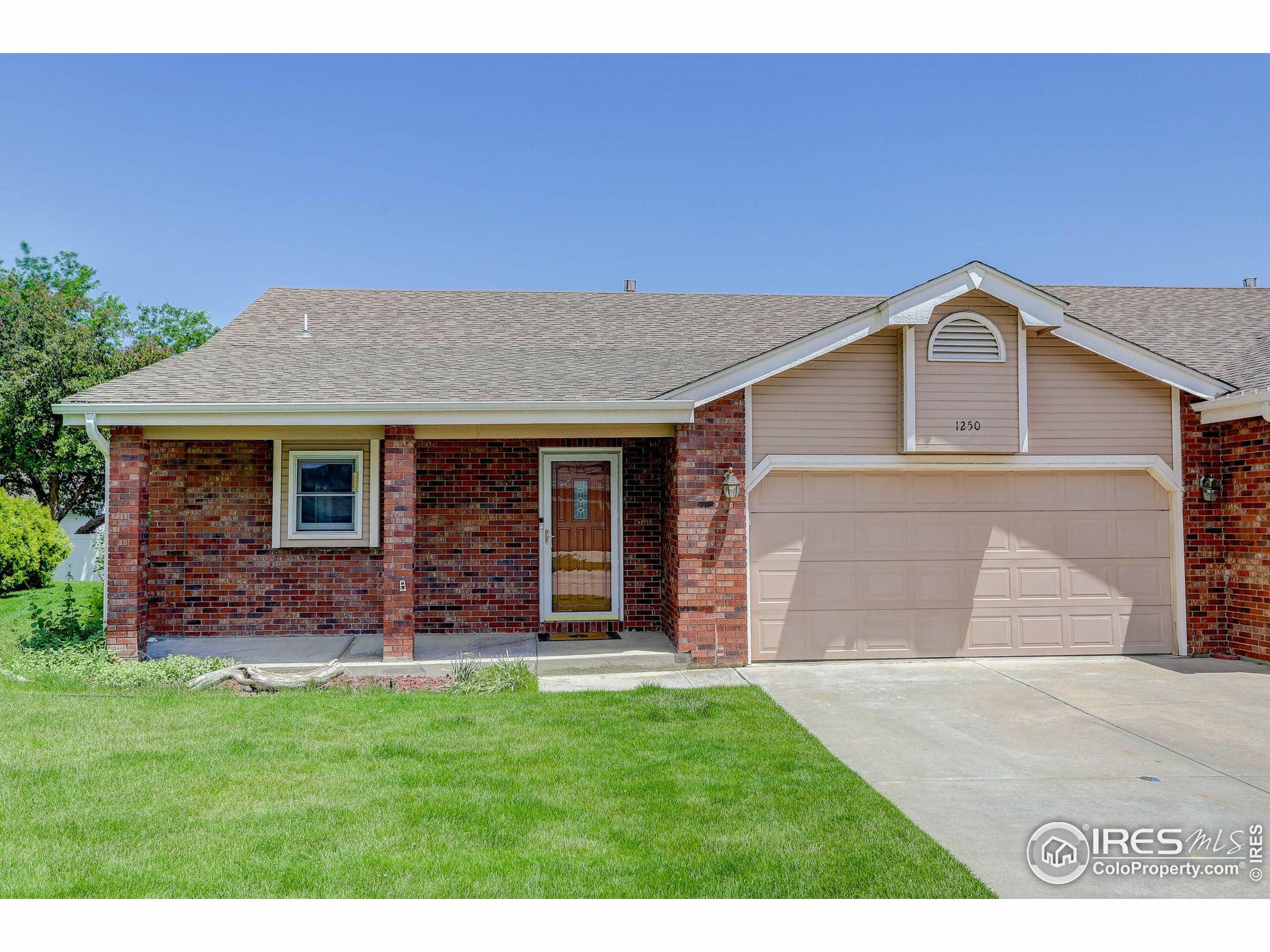 Property Photo: 1250 Honeysuckle Ct CO 80550