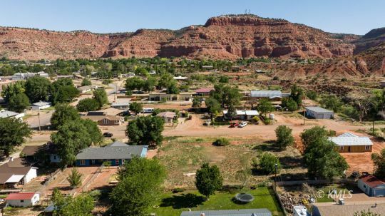 Property Photo:  100 S  UT 84741 