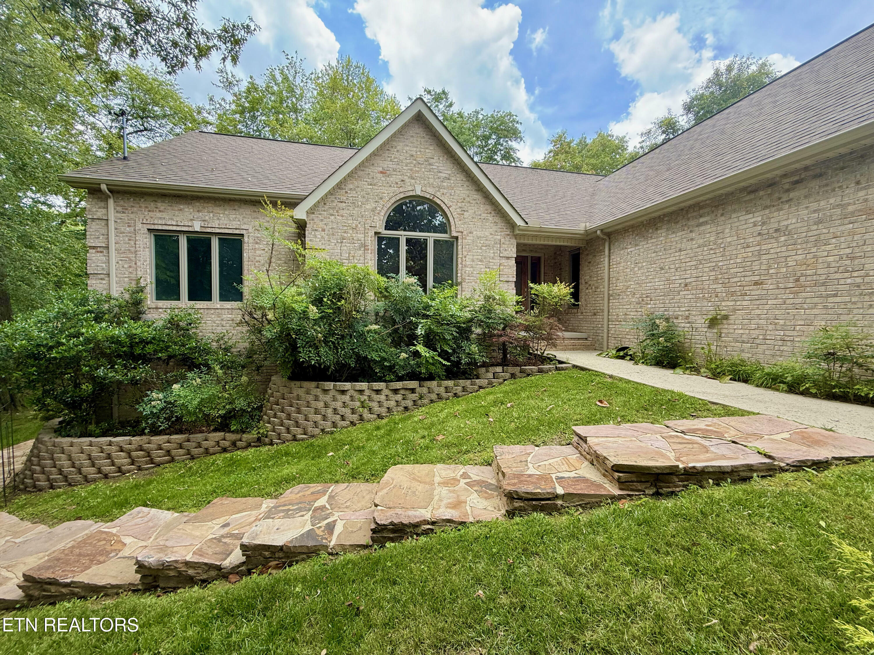Property Photo:  17 Kenwood Court  TN 38558 