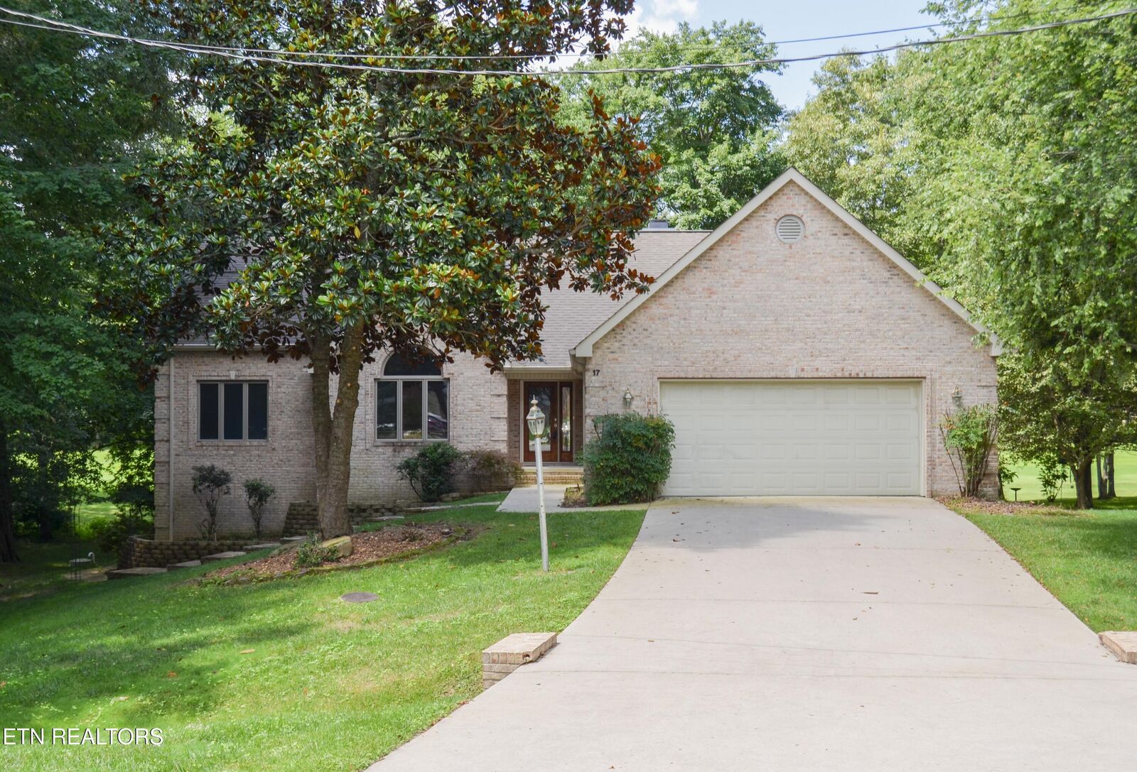 Property Photo:  17 Kenwood Court  TN 38558 