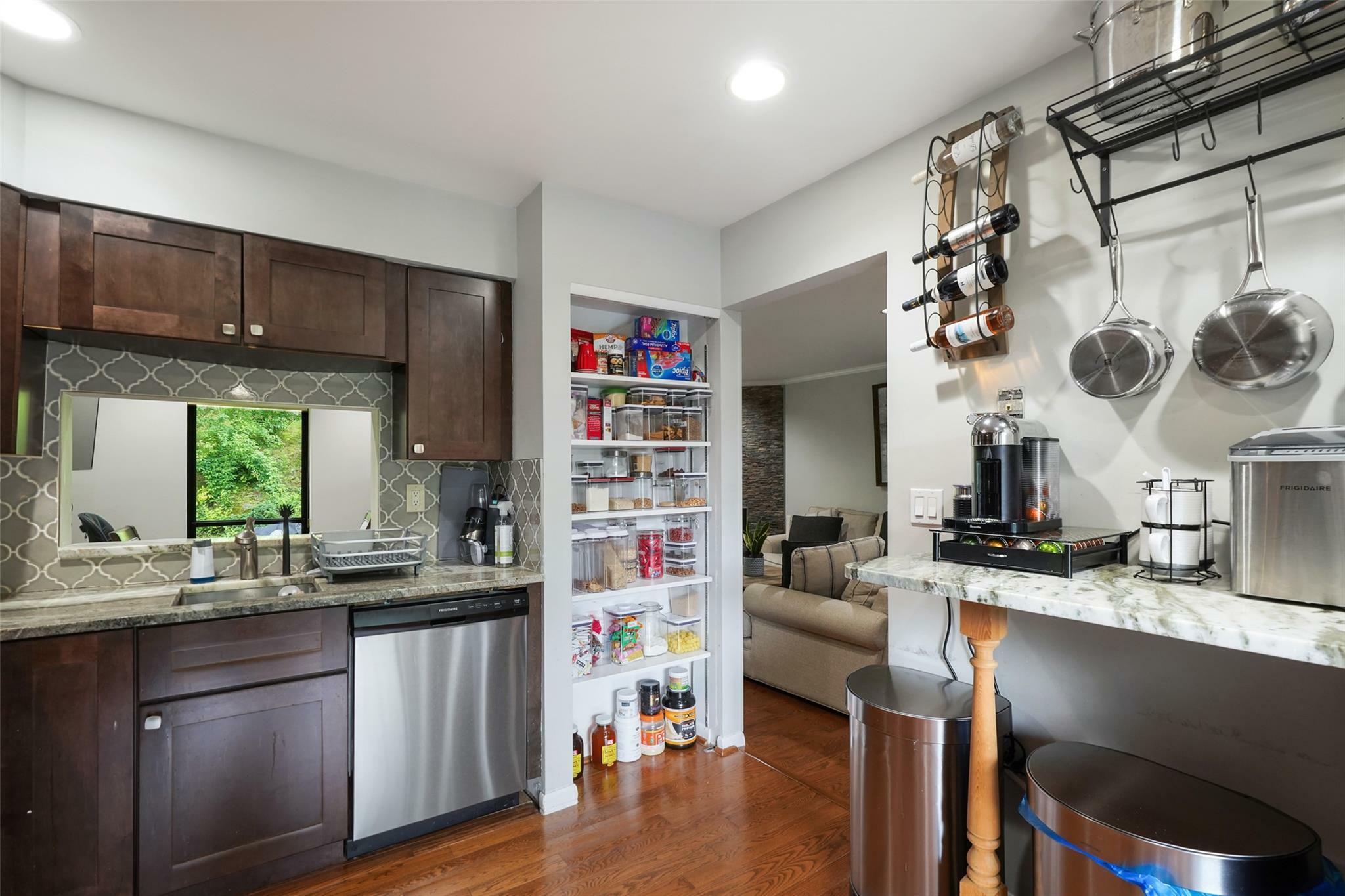 Property Photo: 33 Fawn Court NY 10562