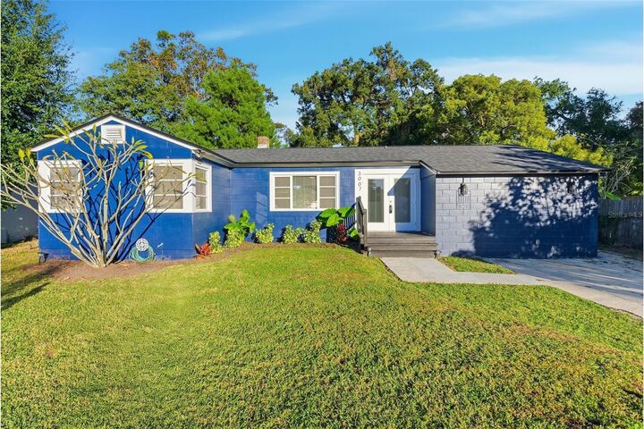 Property Photo: 3007 Knollwood Circle FL 32804