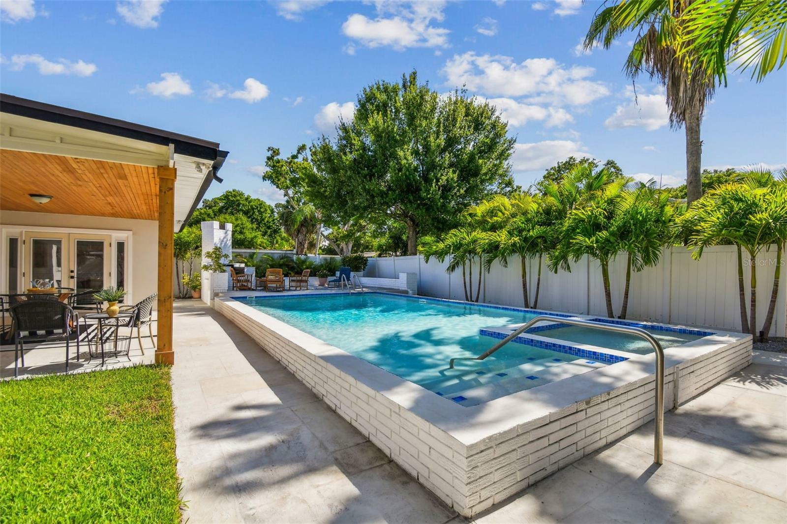 Property Photo:  4522 S Hale Avenue  FL 33611 