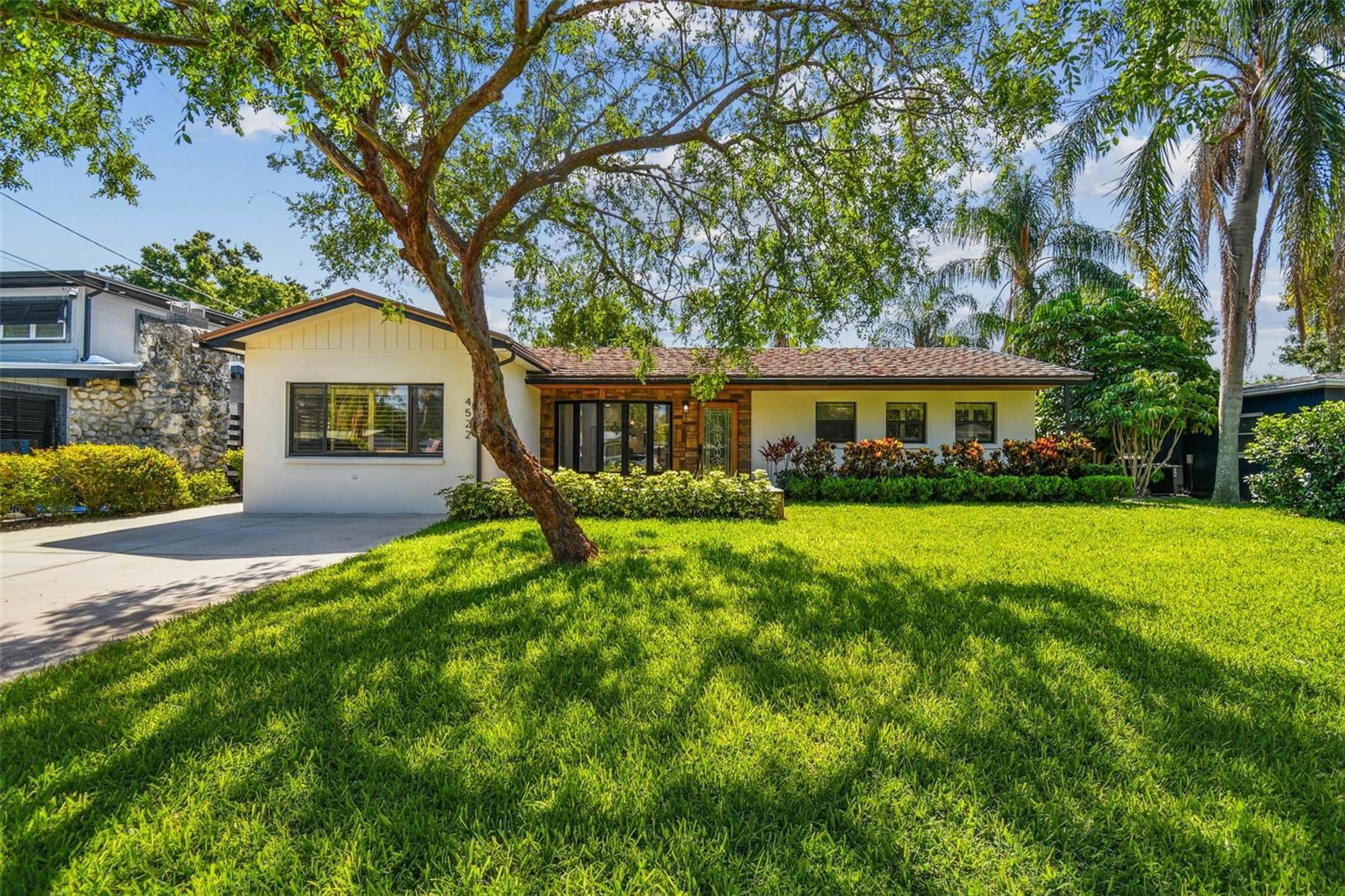 Property Photo: 4522 S Hale Avenue FL 33611