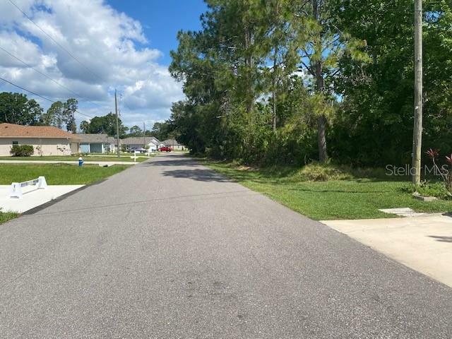 Property Photo: 7 Pickwood Place FL 32164