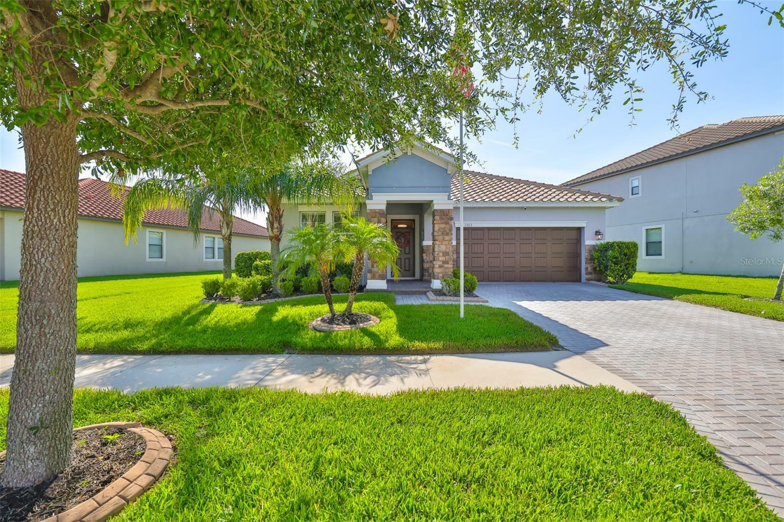 Property Photo: 13113 Green Violet Drive FL 33579