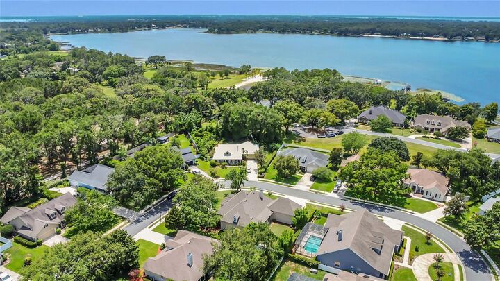 Property Photo: 19554 Spring Oak Drive FL 32736
