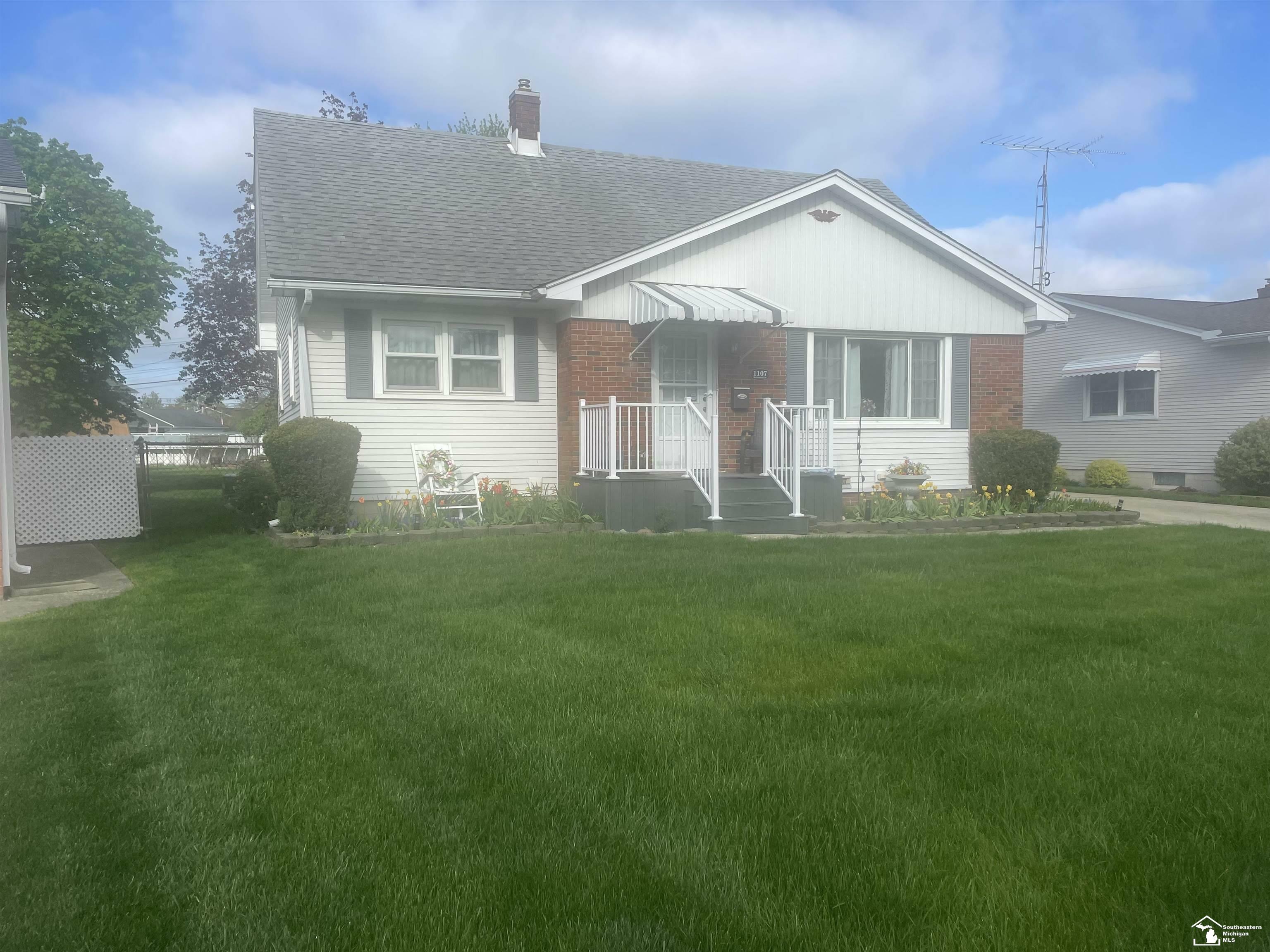 1107 McCormick Street  Monroe MI 48162 photo