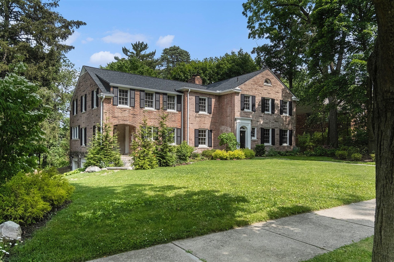 Property Photo:  809 Berkshire Road  MI 48104 