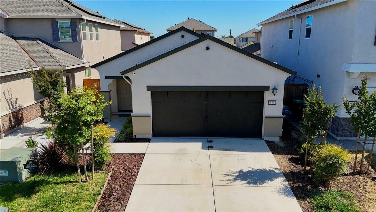 Property Photo:  624 Flagstone Drive  CA 95206 