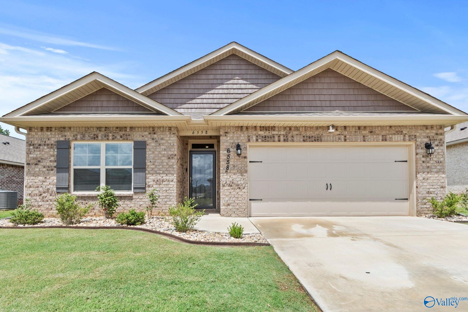 Property Photo: 6558 Jacaranda Drive AL 35806