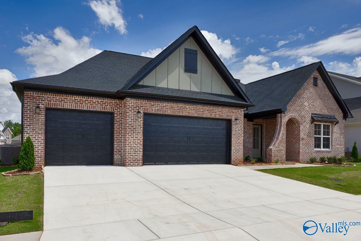 Property Photo: 104 Mayapple Trail AL 35756