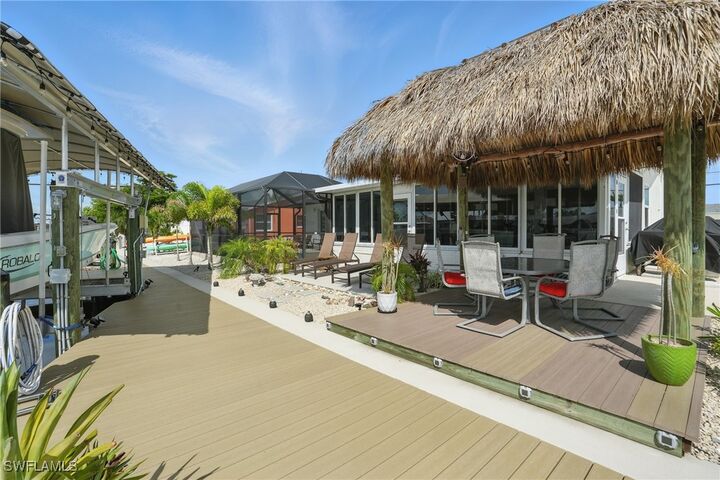 Property Photo: 2749 Bruce Street FL 33993