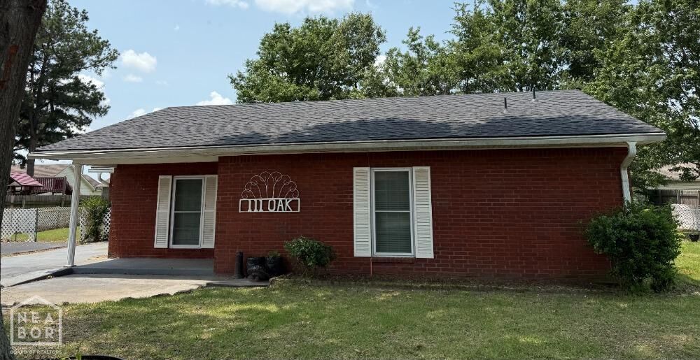 Property Photo:  111 Oak Street  AR 72437 