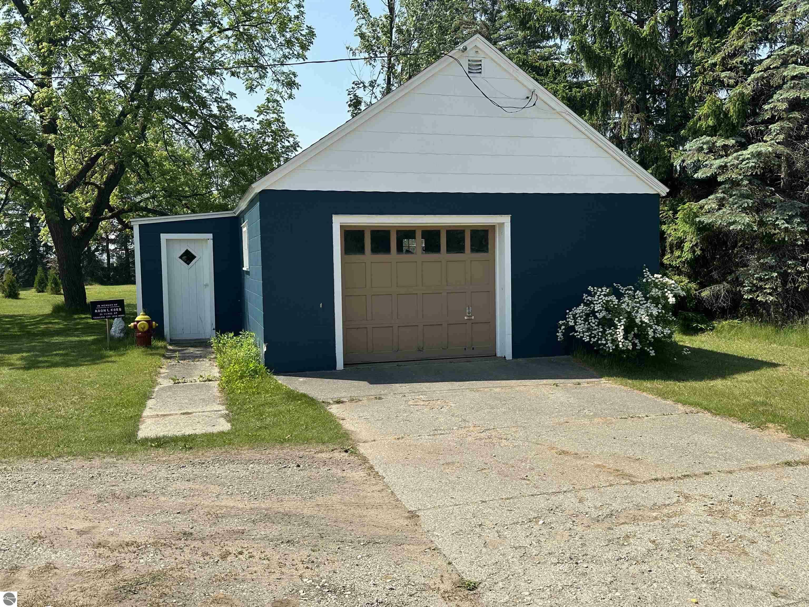 Property Photo: 501 W 13th Street MI 49601