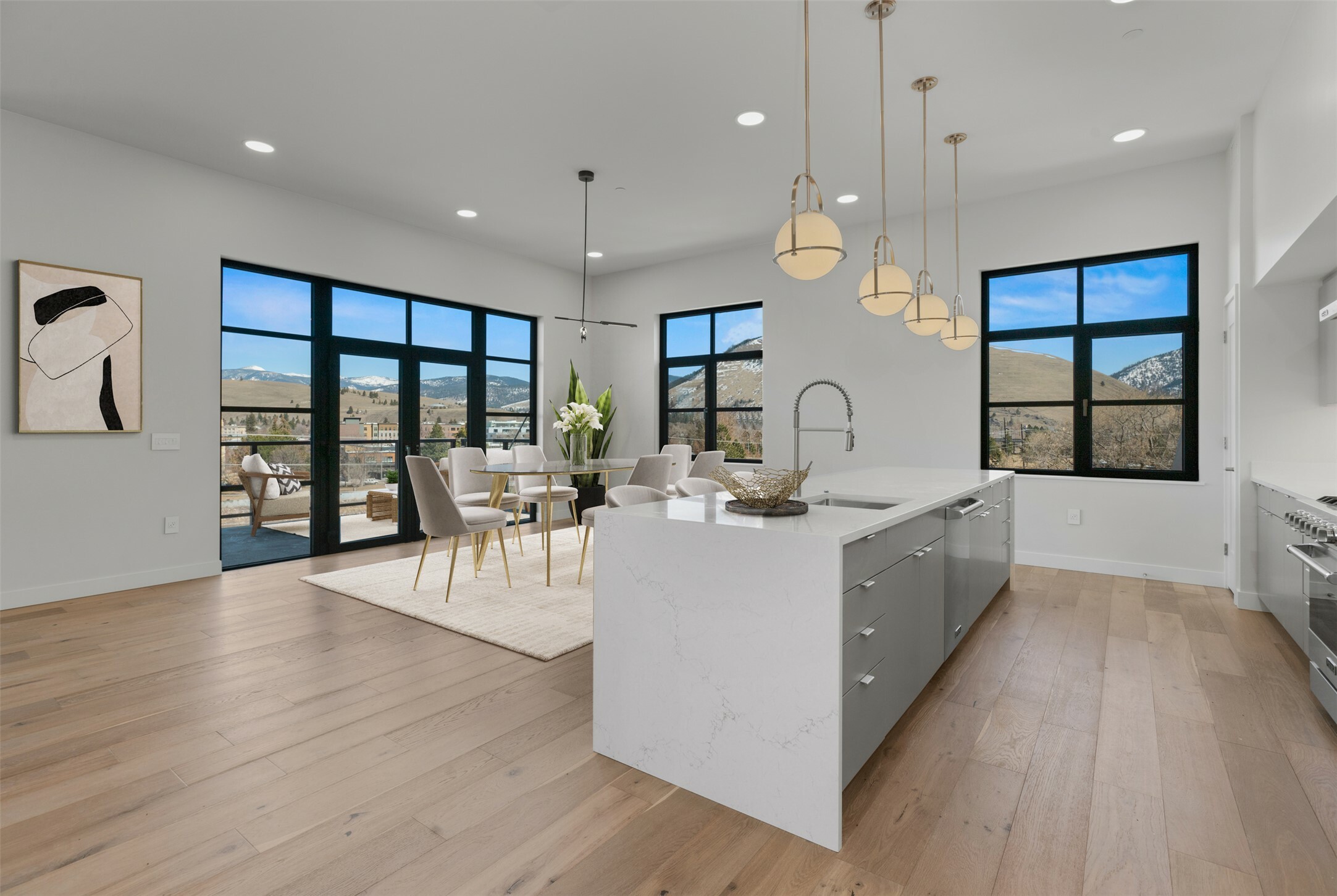 Property Photo: 265 S 4th Street E 405 MT 59801