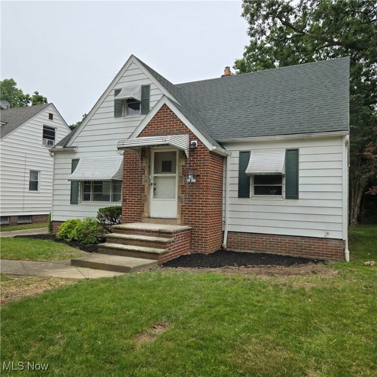 Property Photo: 331 E 264th Street OH 44132