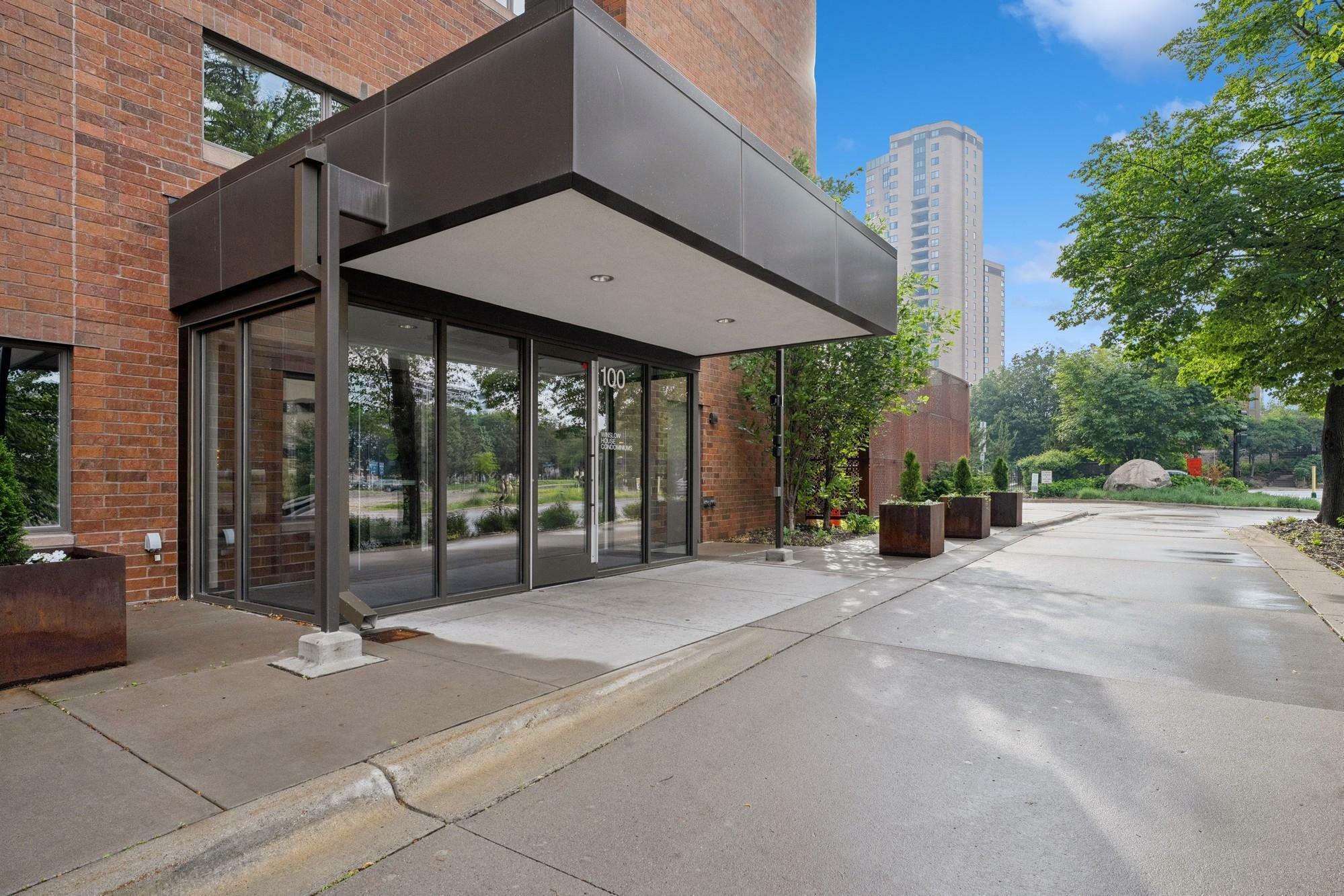 Property Photo: 100 2nd Street SE 604 MN 55414
