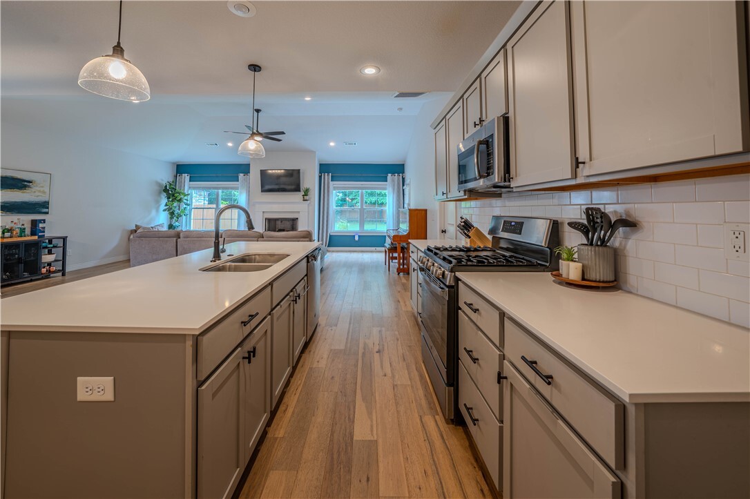 Property Photo: 1312 Park Street AR 72745