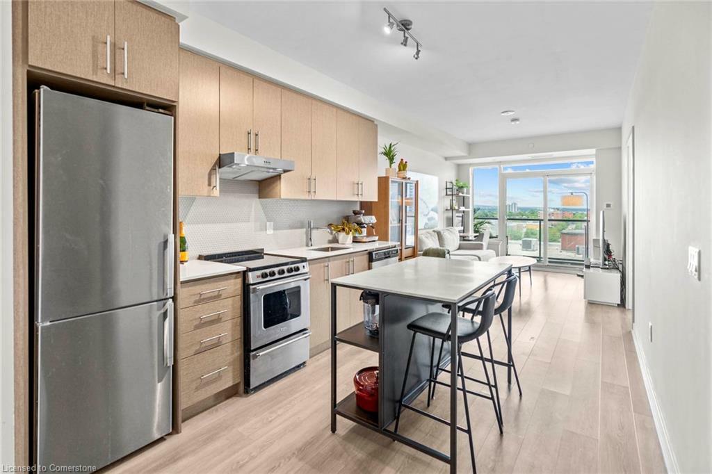 Property Photo: 212 King William Street 818 ON L8N 1B5