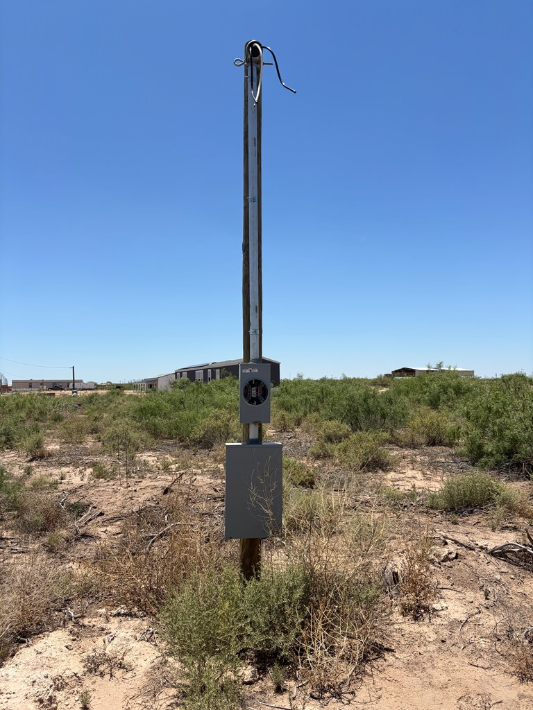 Property Photo: 8516 S County Rd TX 79706