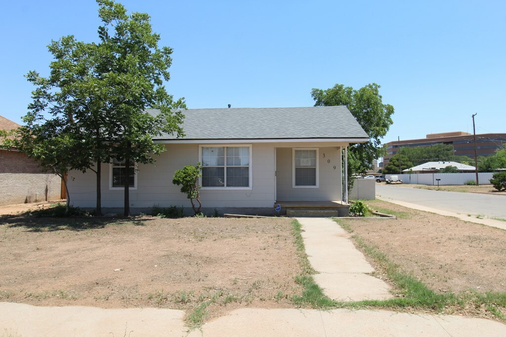 Property Photo:  309 W Estes Ave  TX 79701 