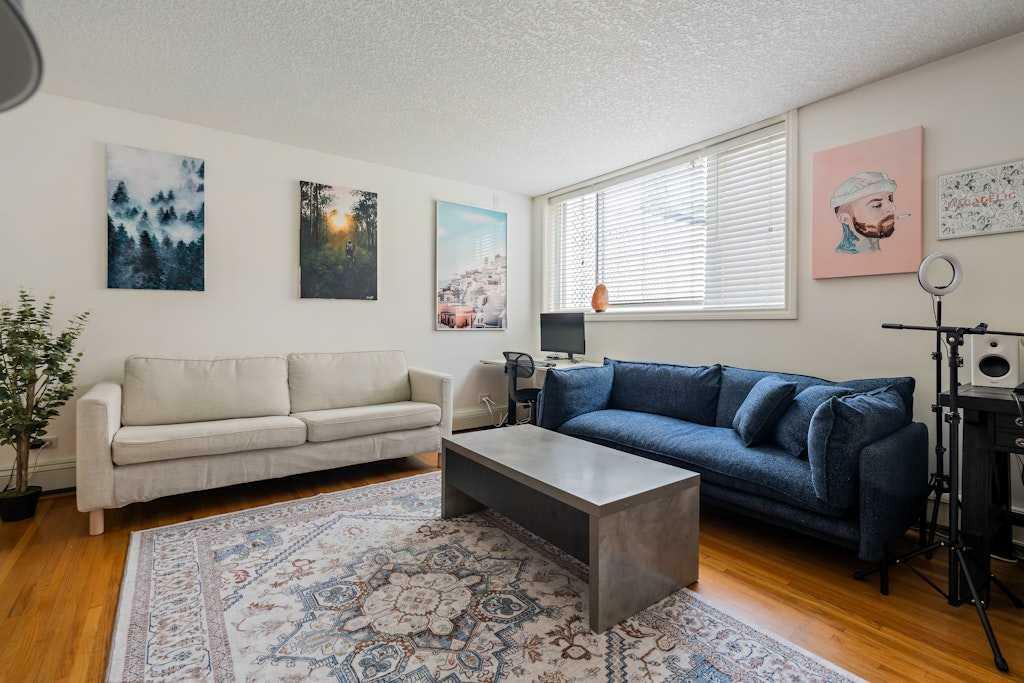 Property Photo: 4915 8 Street SW 19 AB T2S 2P1