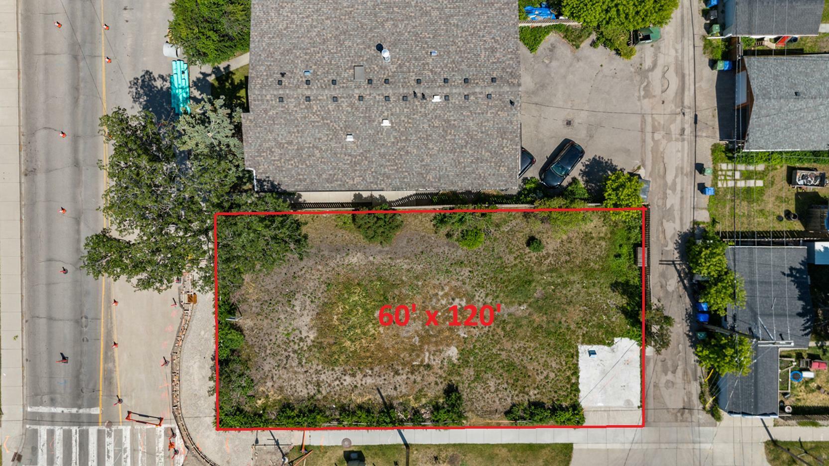 Property Photo:  737 2 Avenue NW  AB T2N 0E4 