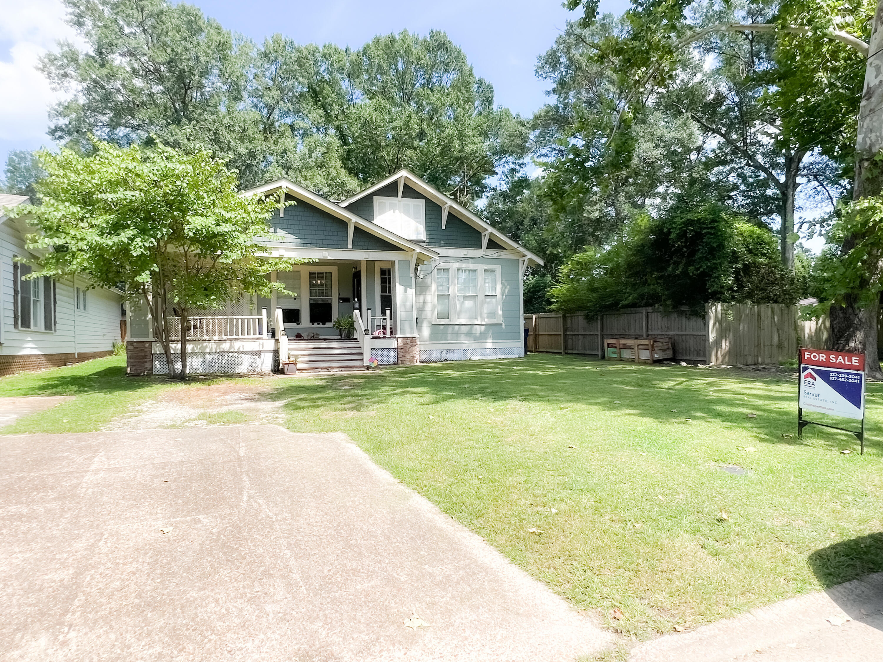 Property Photo: 108 N Division St LA 70634