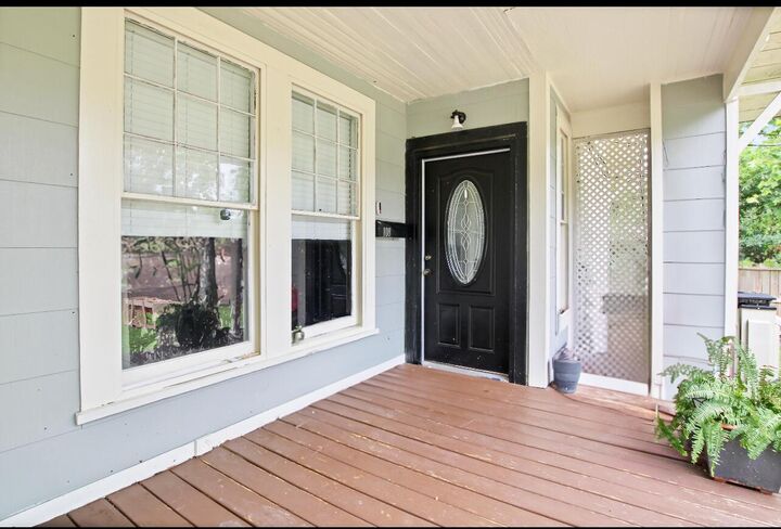 Property Photo:  108 N Division St  LA 70634 