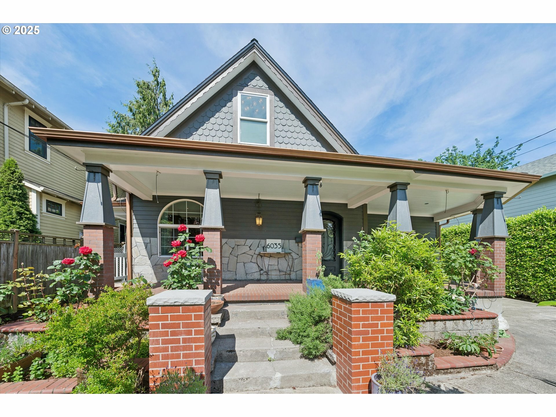 Property Photo: 6035 NE 9th Ave OR 97211