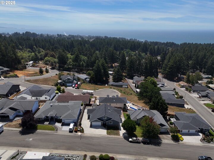 7175 Vista Ridge Dr  Brookings OR 97415 photo