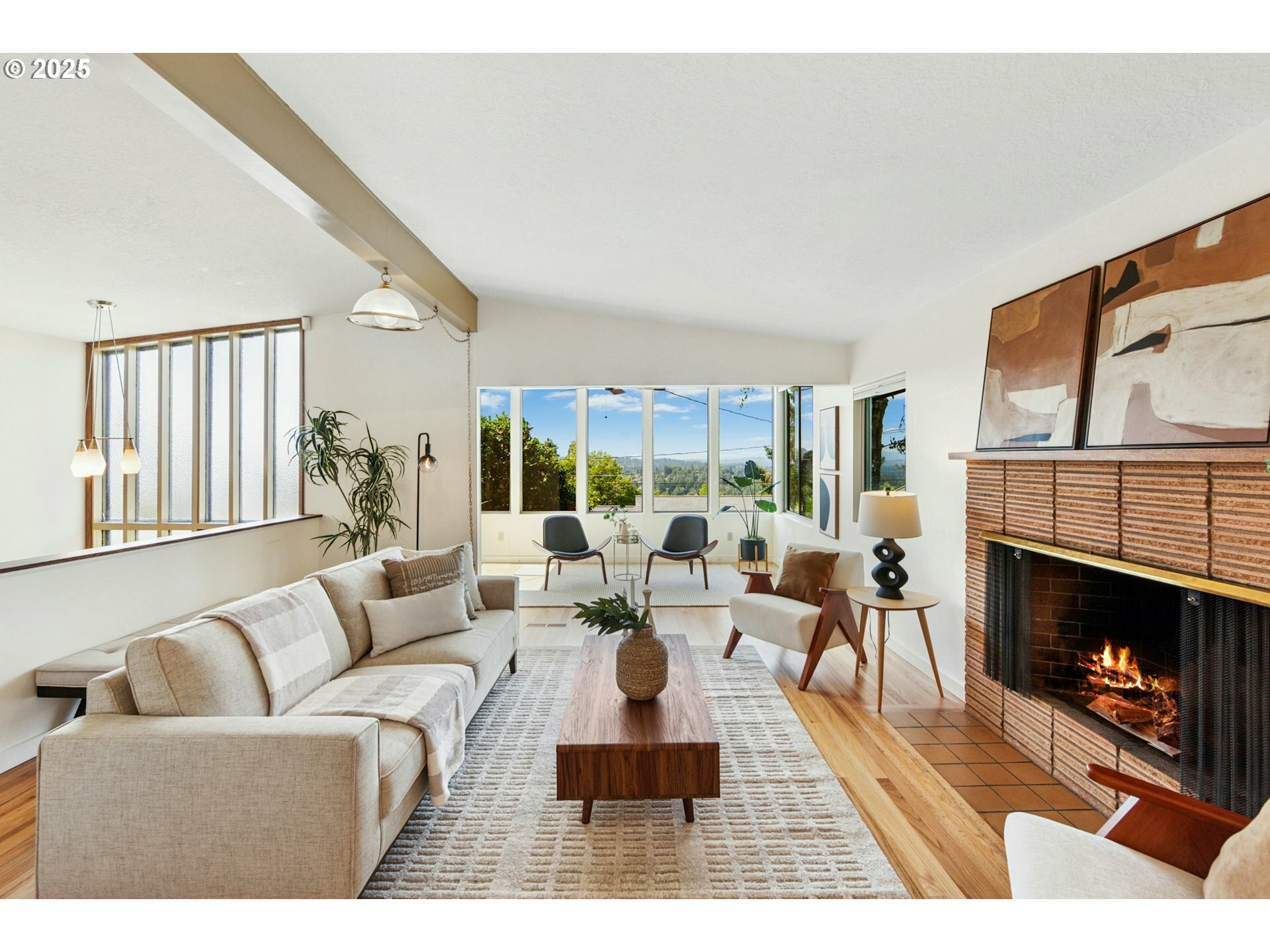 Property Photo: 4344 SW Chesapeak Ave OR 97239